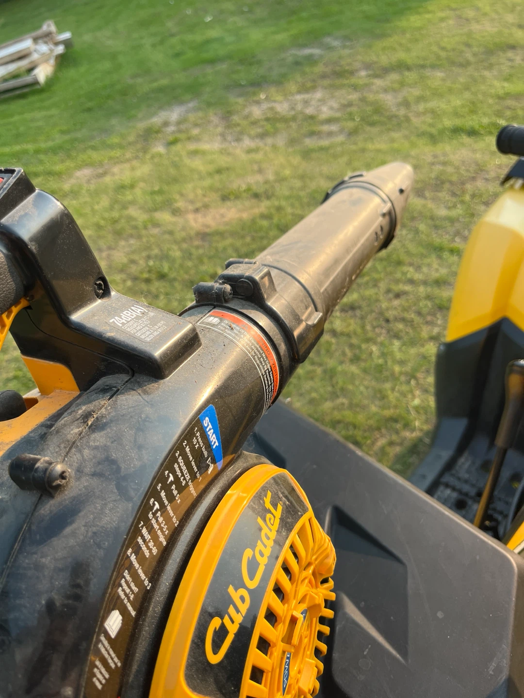 Cub Cadet BV 228 Leaf Blower / Vac - photo 4