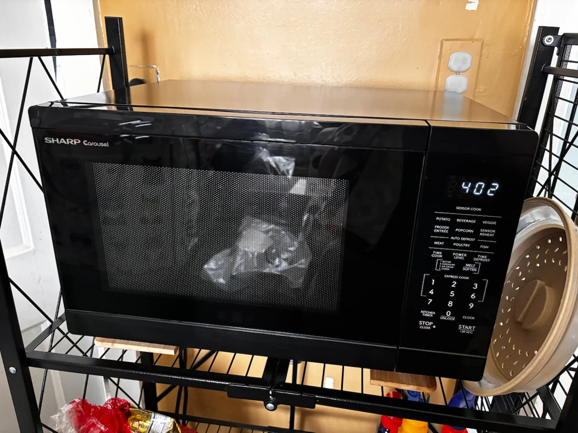 Sharp Carousel Microwave Oven