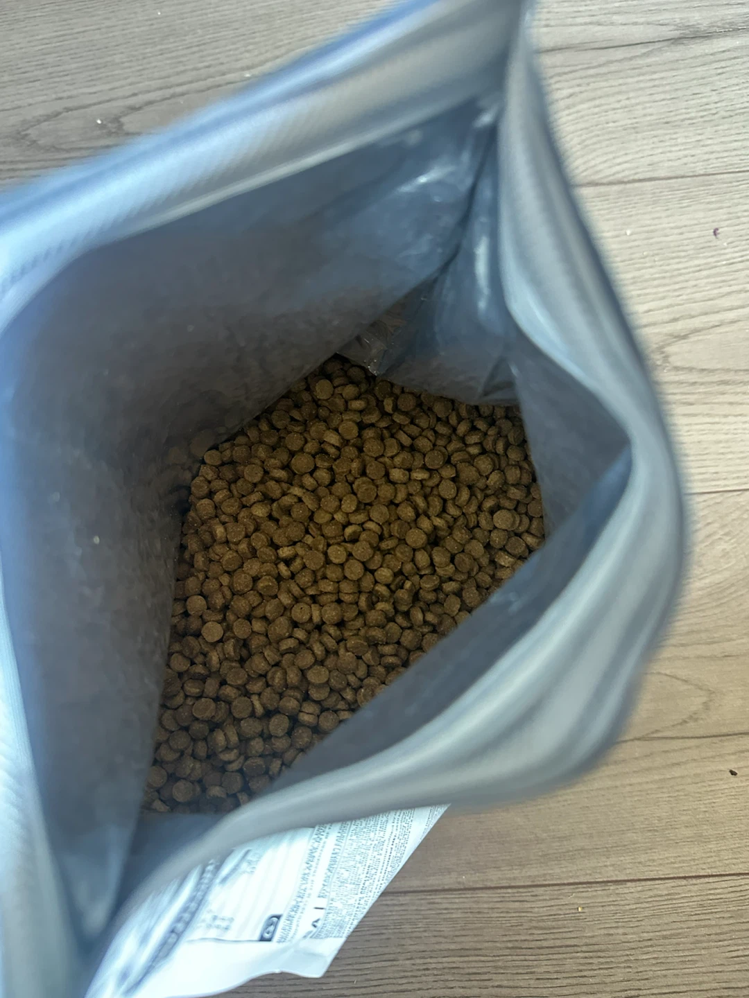 5lb/2.26kg bag of dry cat food - photo 3