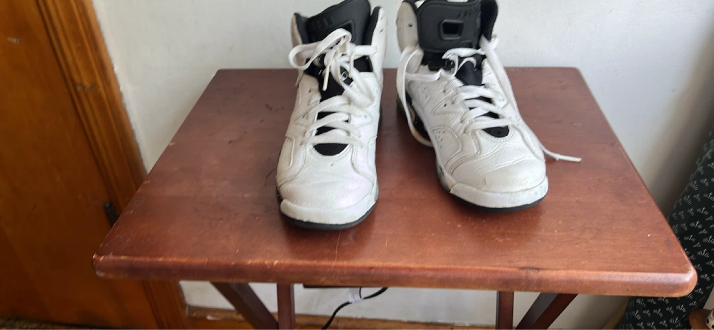Air Jordan 6 Retro Sneakers - photo 2