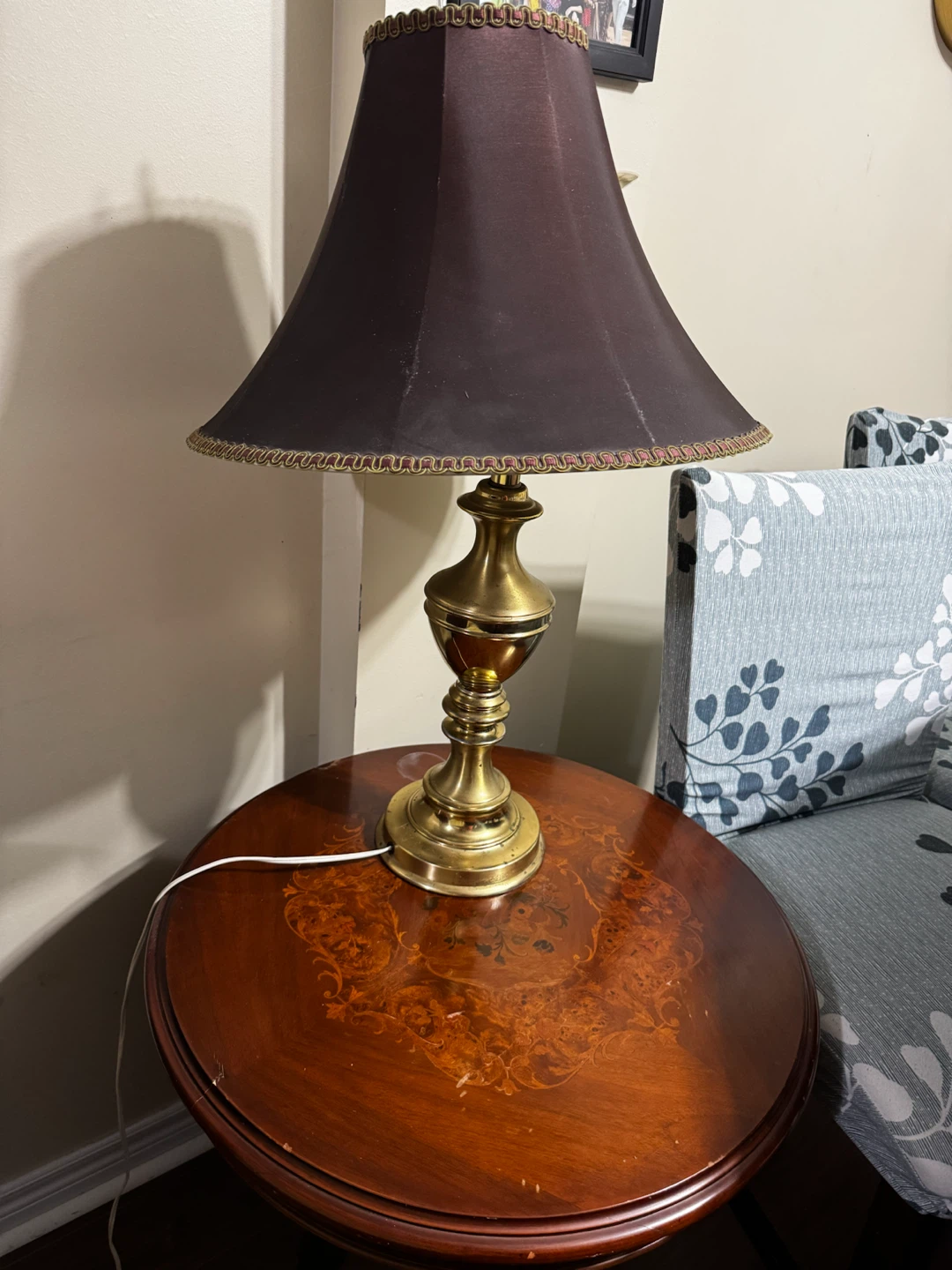 Side table for sale - photo 2