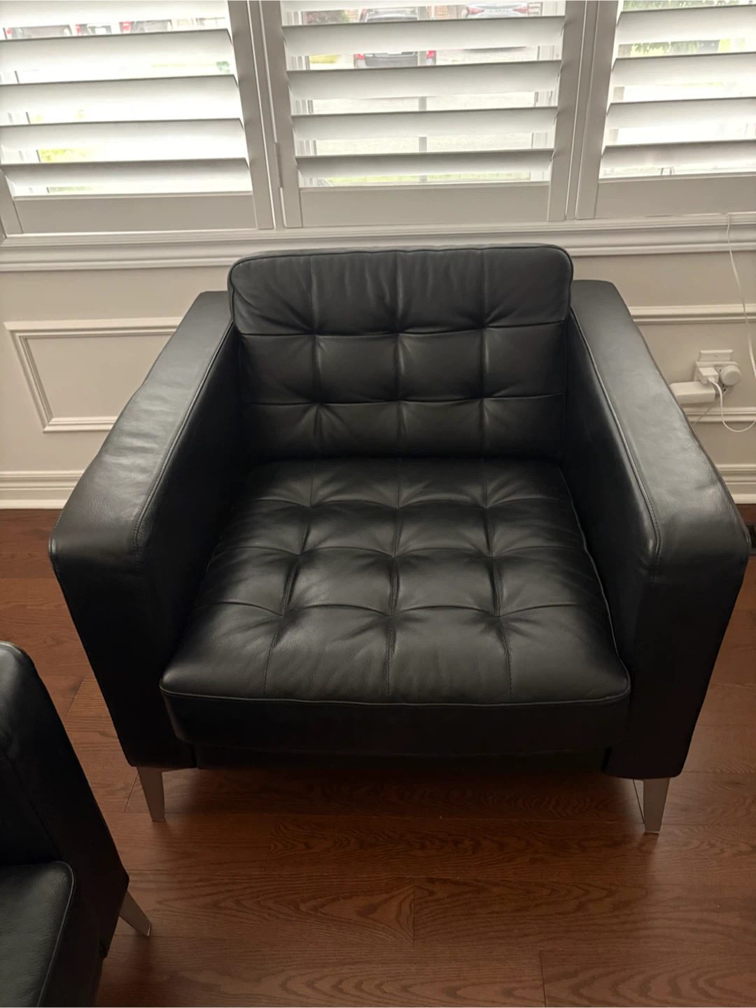 Black Leather Tufted Sofa Set - photo 3