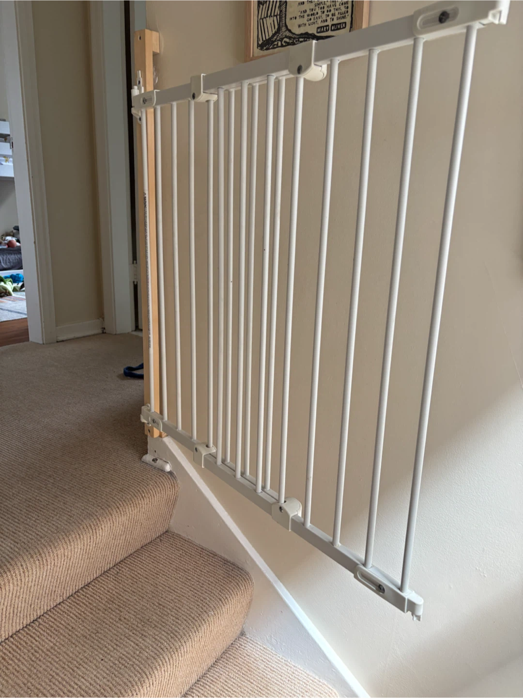 KidCo Baby Gate Angle Mount Safeway - photo 2