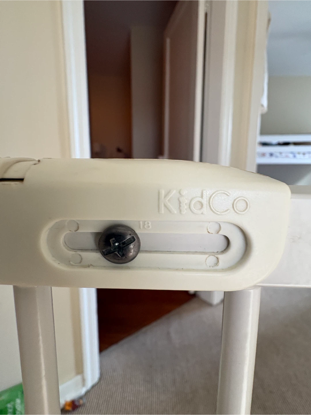 KidCo Baby Gate Angle Mount Safeway - photo 3