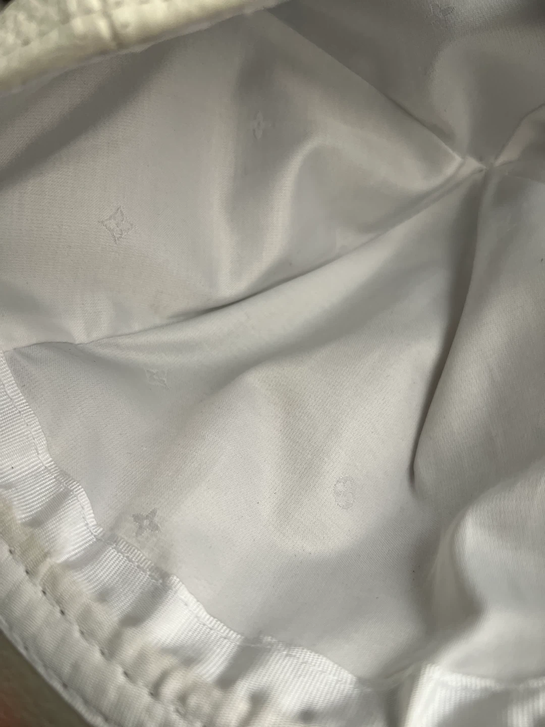 Louis Vuitton Monogram Leather Cap - photo 2