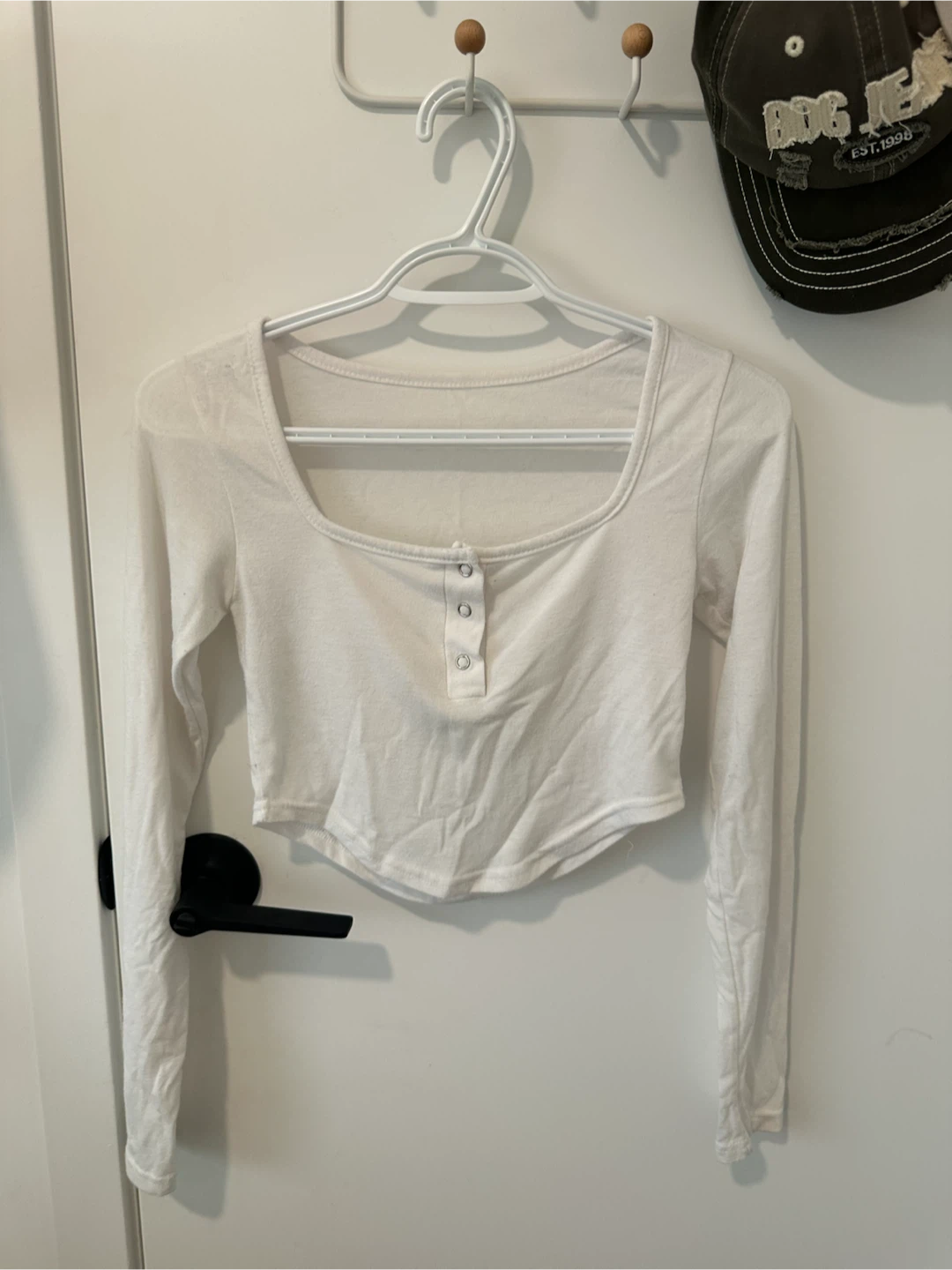 White Long Sleeve Cropped Top with Buttons