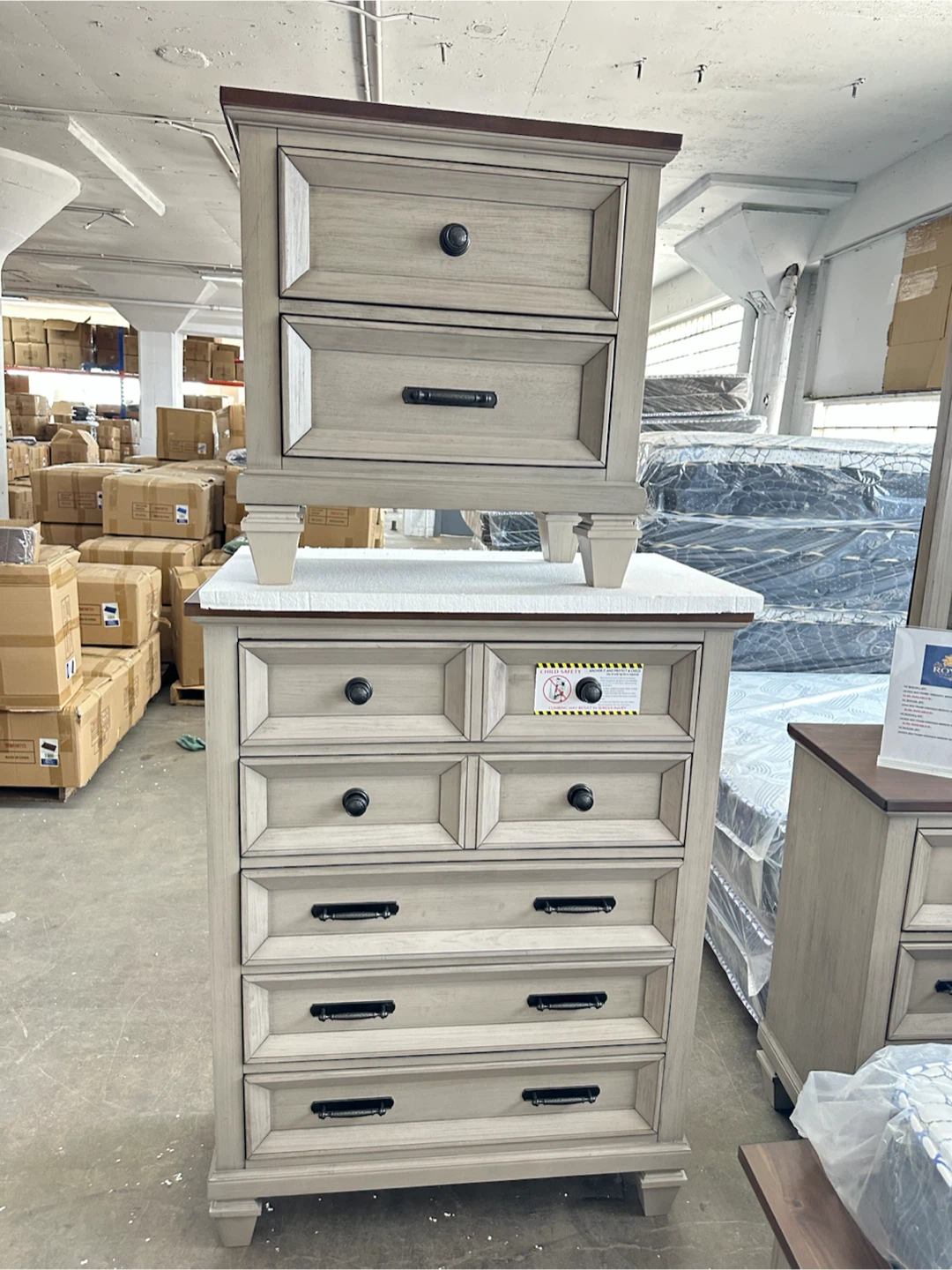 Royal Collection Bedroom Set - photo 2
