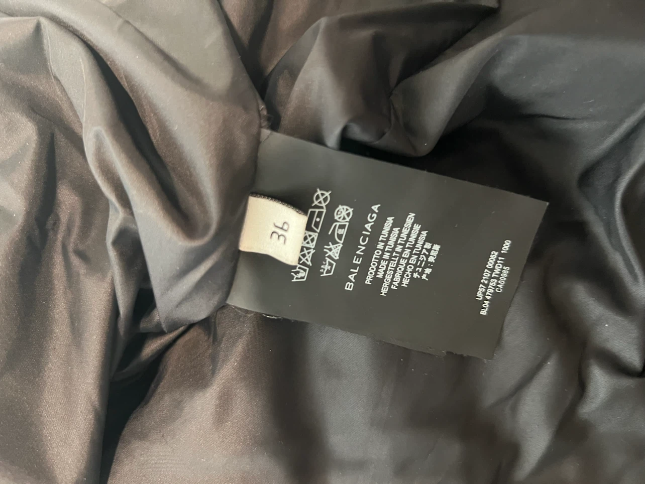 Balenciaga Black Puffer Jacket - photo 3