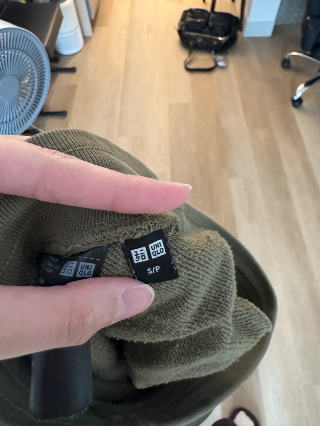 UNIQLO Cargo Sweatpants - photo 3