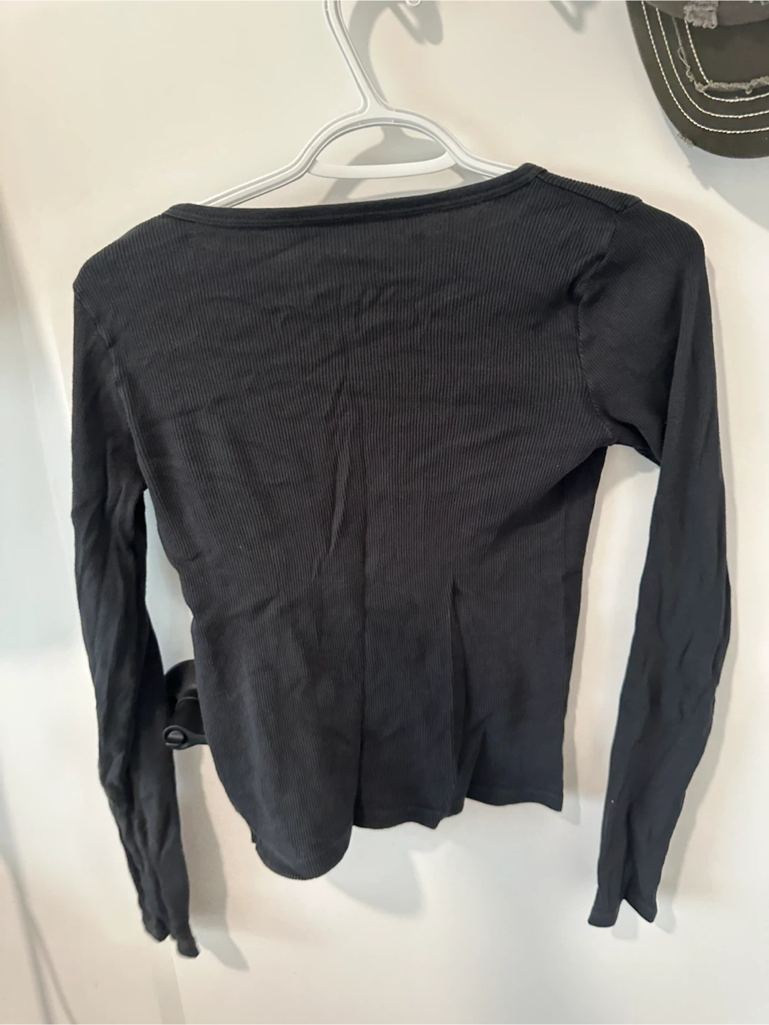 Brandy melville Black Ribbed Long Sleeve Henley Top - photo 3