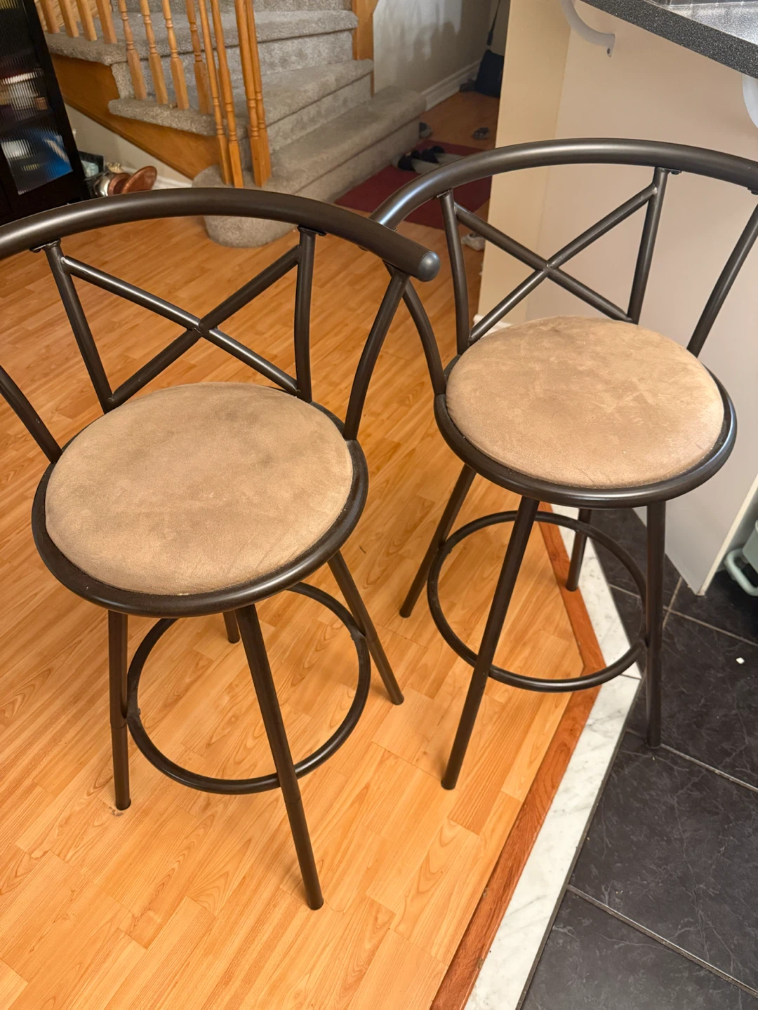 Set of 2 Swivel Bar Stools