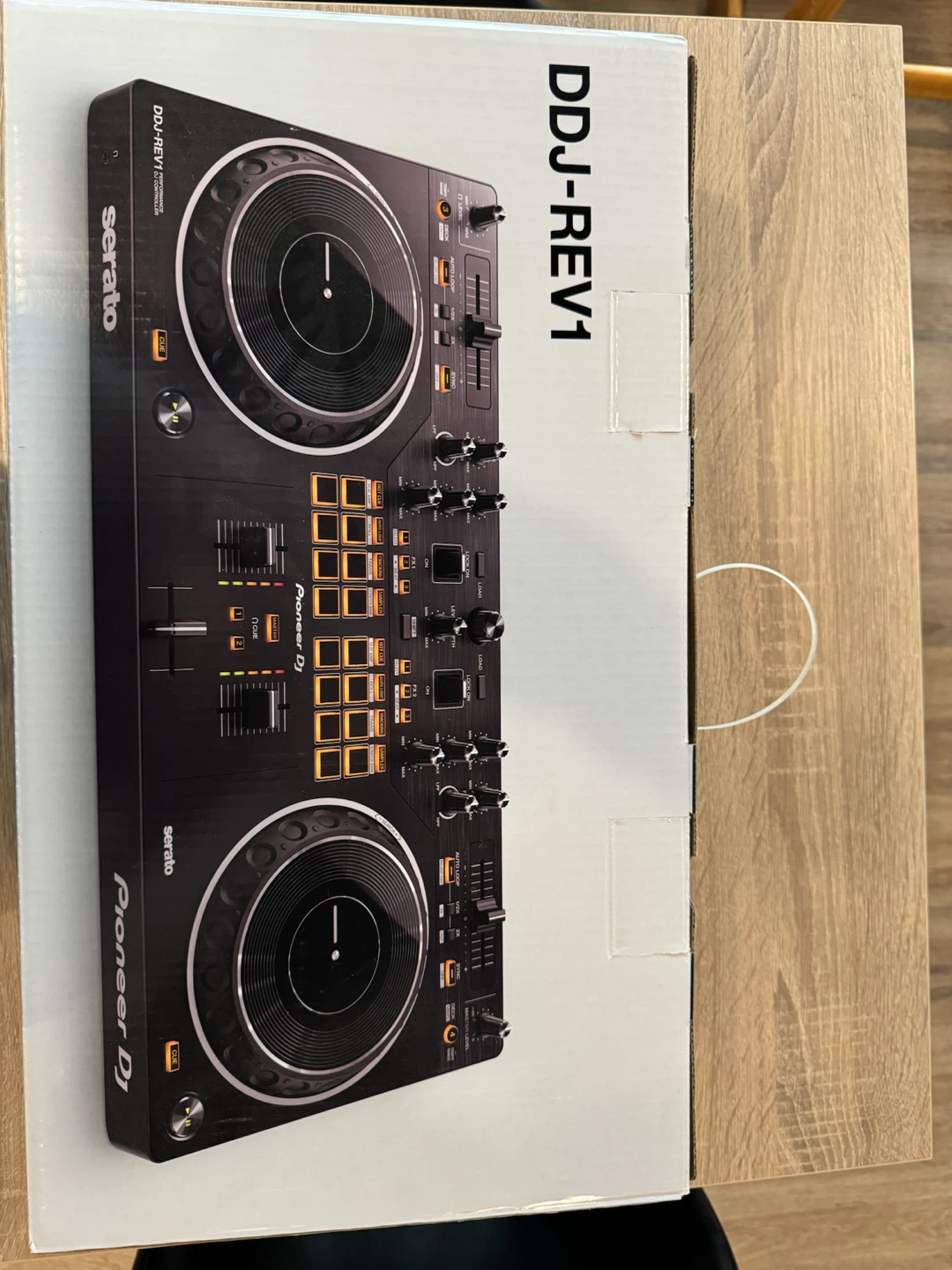 Pioneer DJ DDJ-REV1 DJ Controller with Serato - photo 4