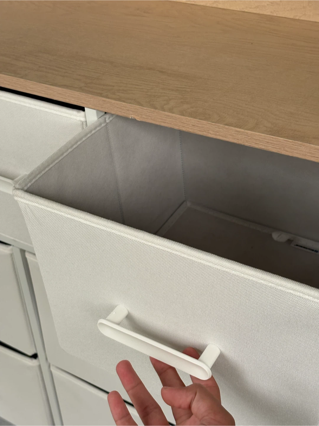 Shogmics White Fabric Drawer Dresser - photo 3
