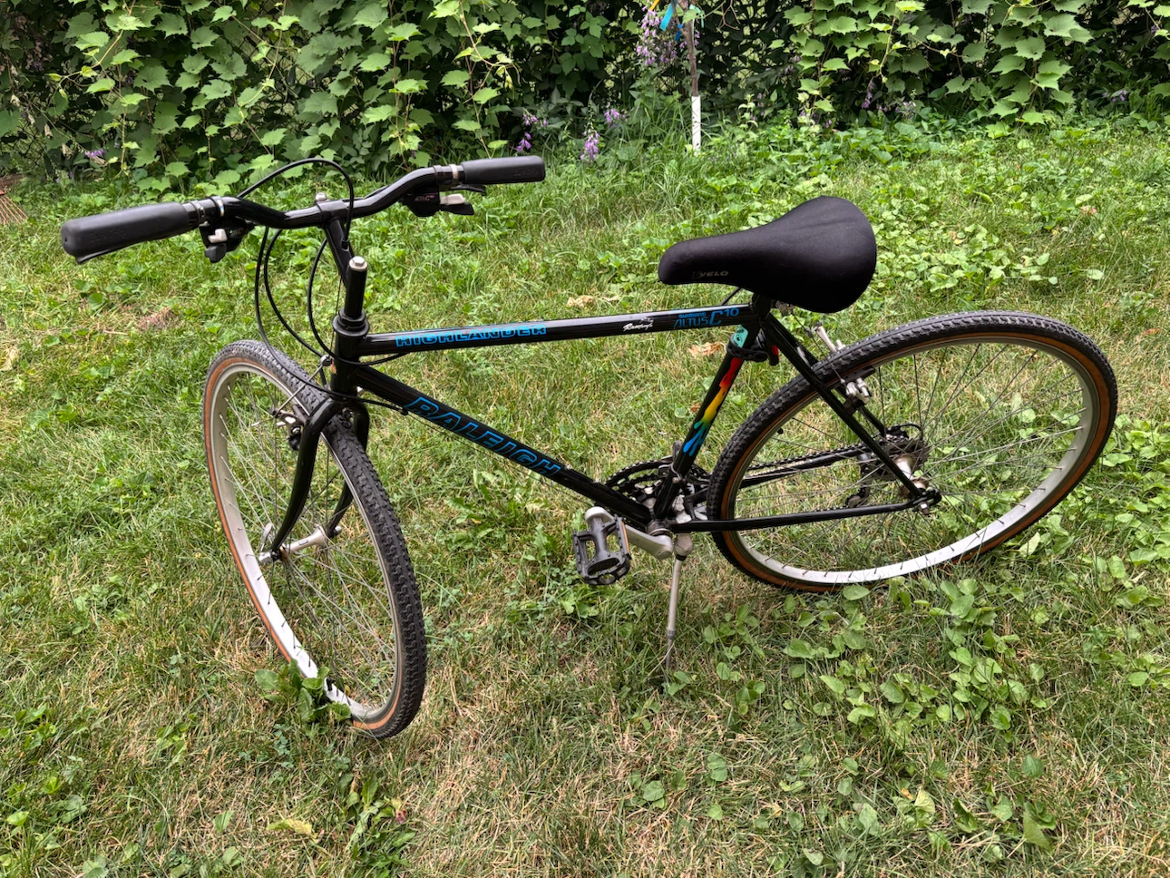 Raleigh Highlander Mountain Bike