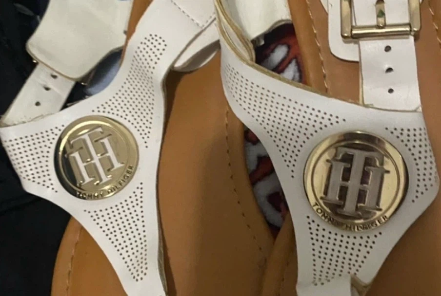 Tommy Hilfiger Sandals SZ 9 - photo 2