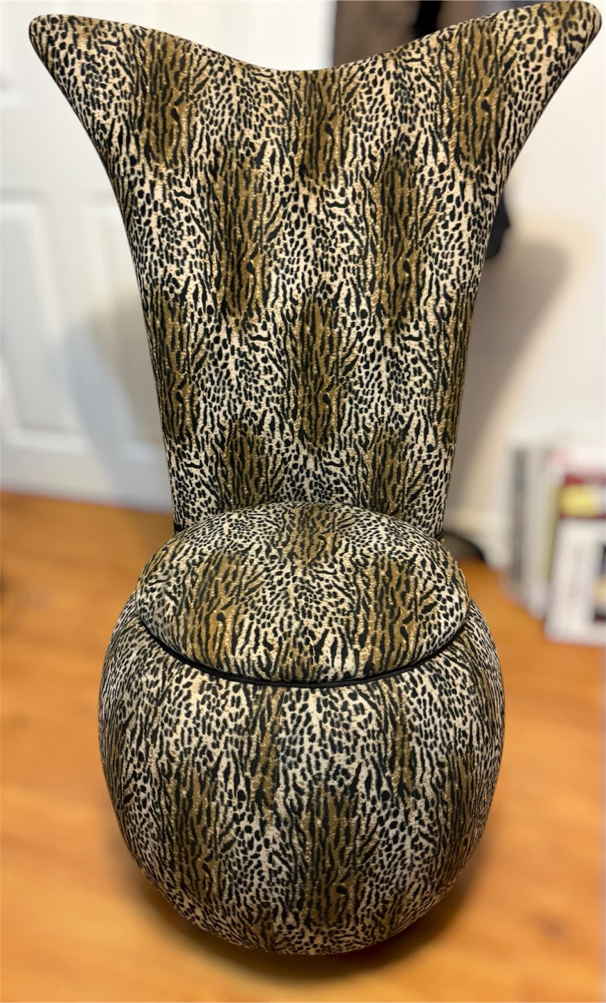 Art Nouveau Leopard Print Accent Chair - photo 2