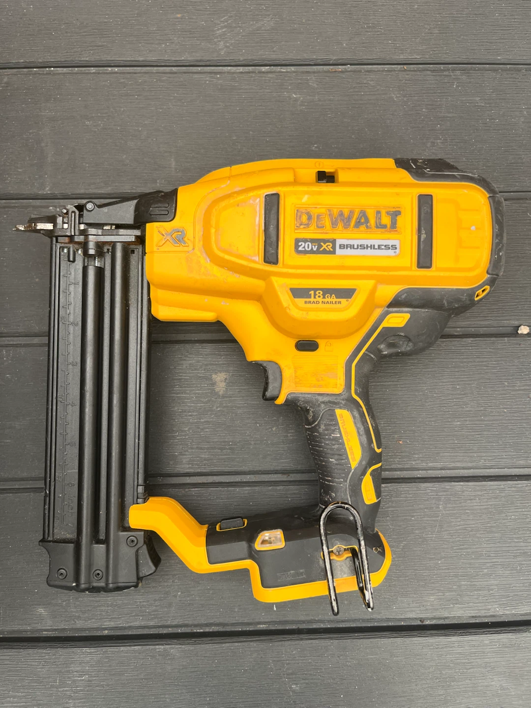 DEWALT 20V XR Brushless 18 Gauge Brad Nailer DCN680
