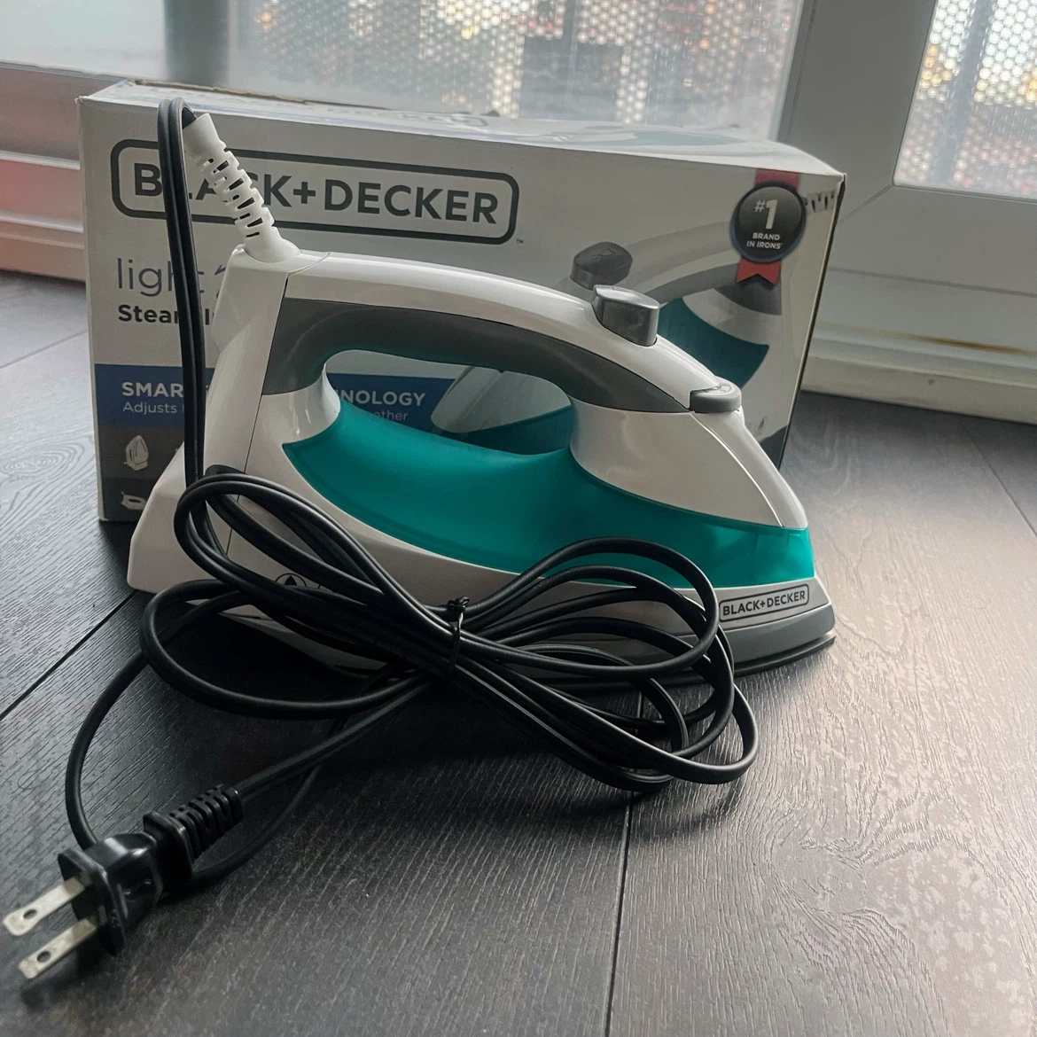 Black+Decker Light Steam Iron