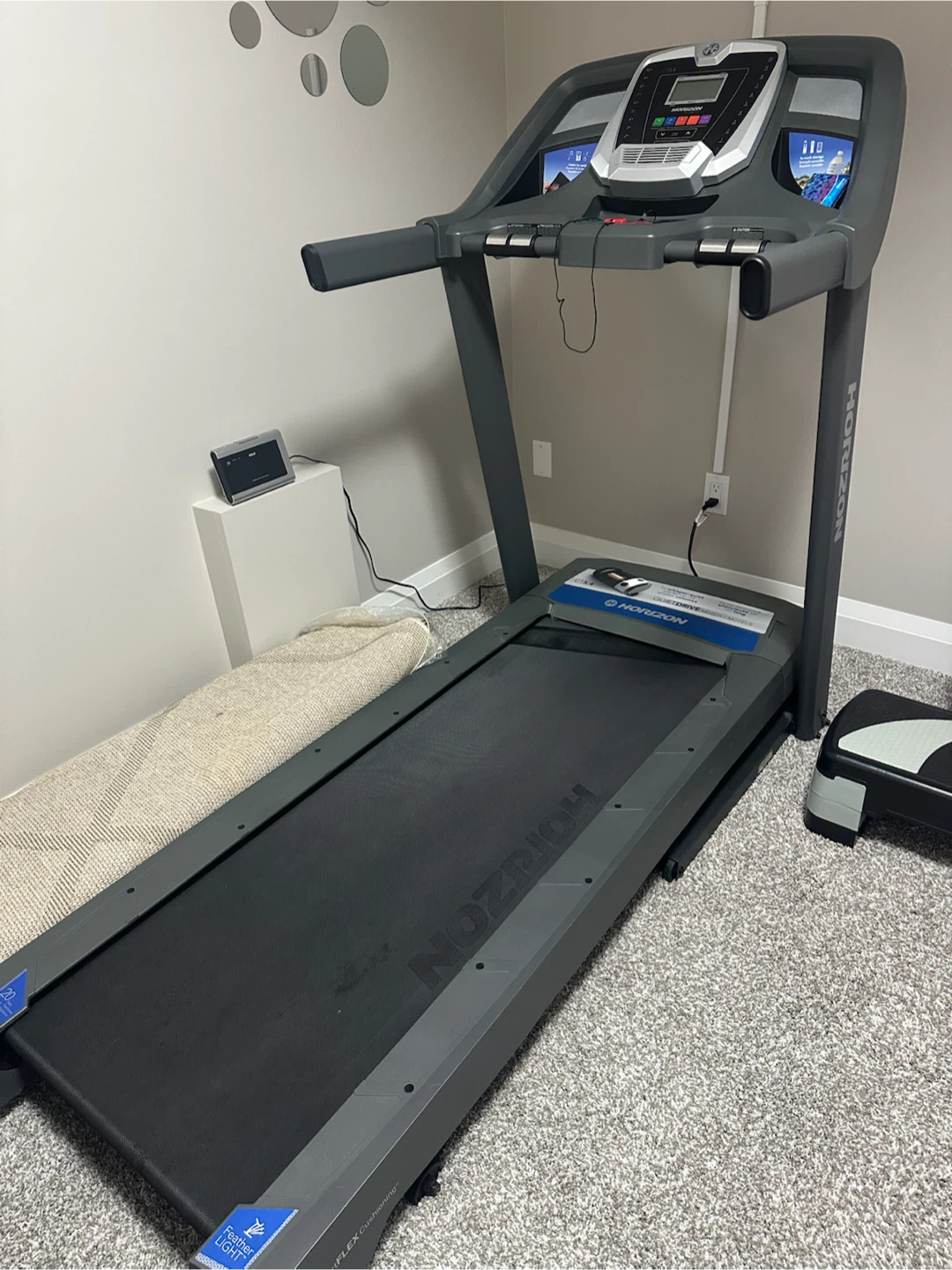 Horizon CT5.4 Treadmill - photo 2