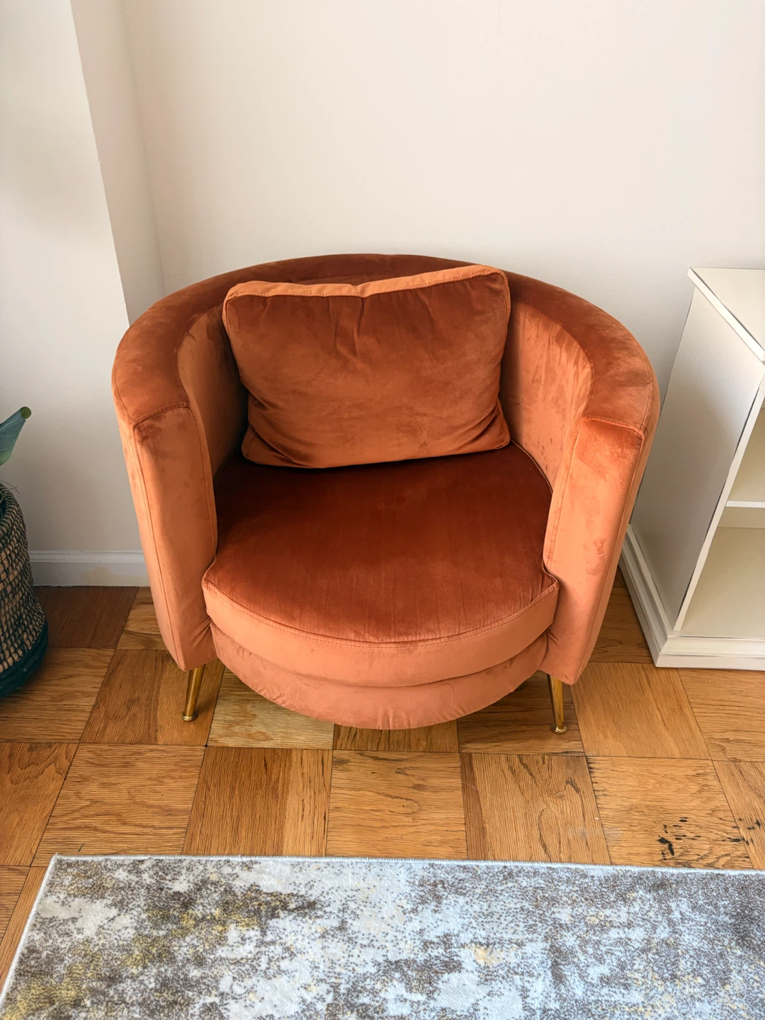 SET OF 2 - Rust Orange Velvet Armchairs with Pillow - photo 2