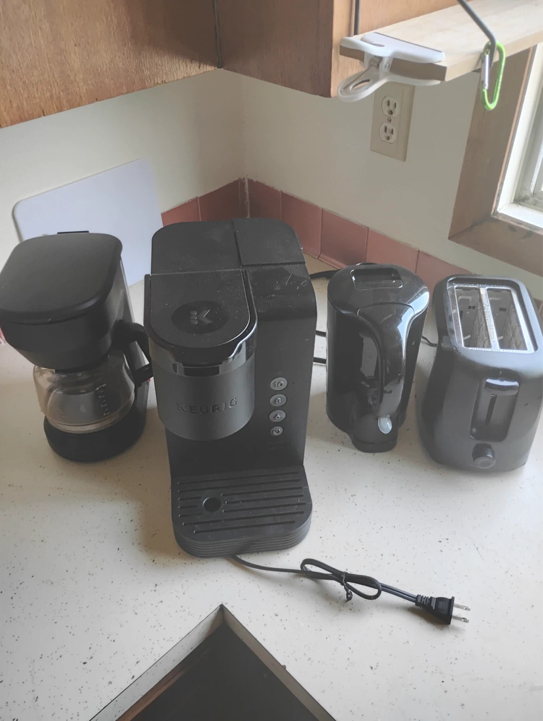 Keurig Coffee Maker and Toaster coffee maker & kettle for $65