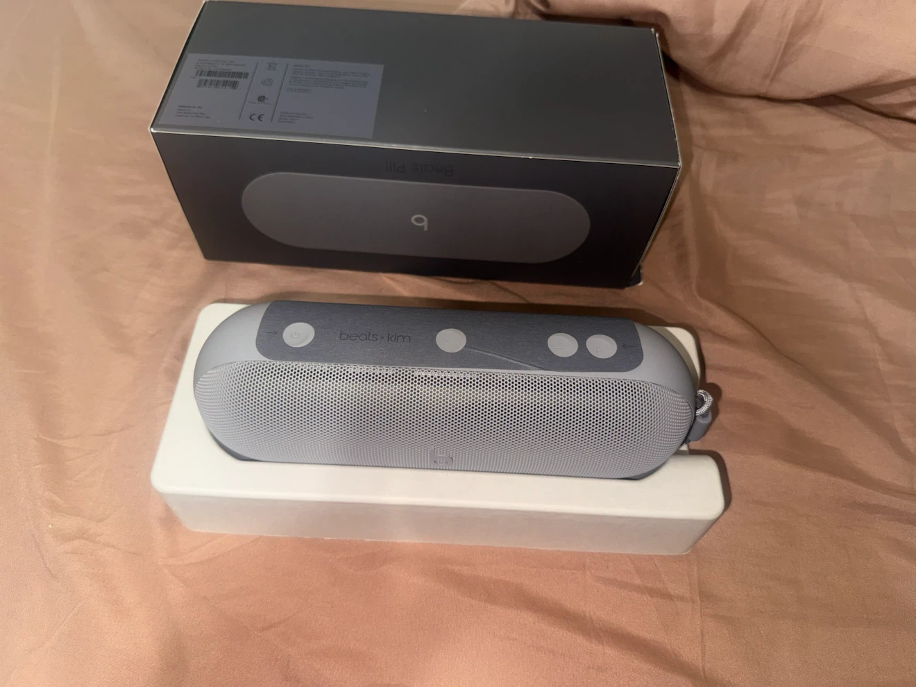 Beats Pill+ Portable Speaker - photo 4
