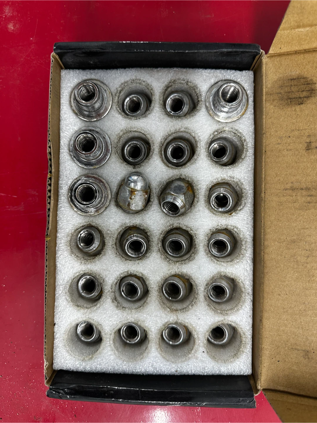 Wheel Lug Nuts Set