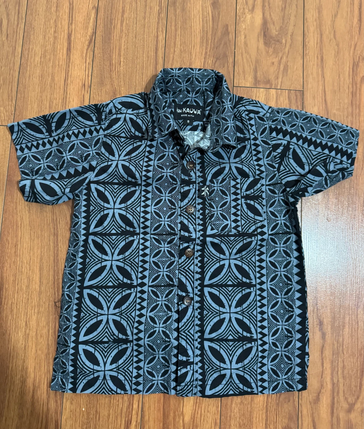 Boys' Button-Up Shirt size 8 $10 for all - photo 3