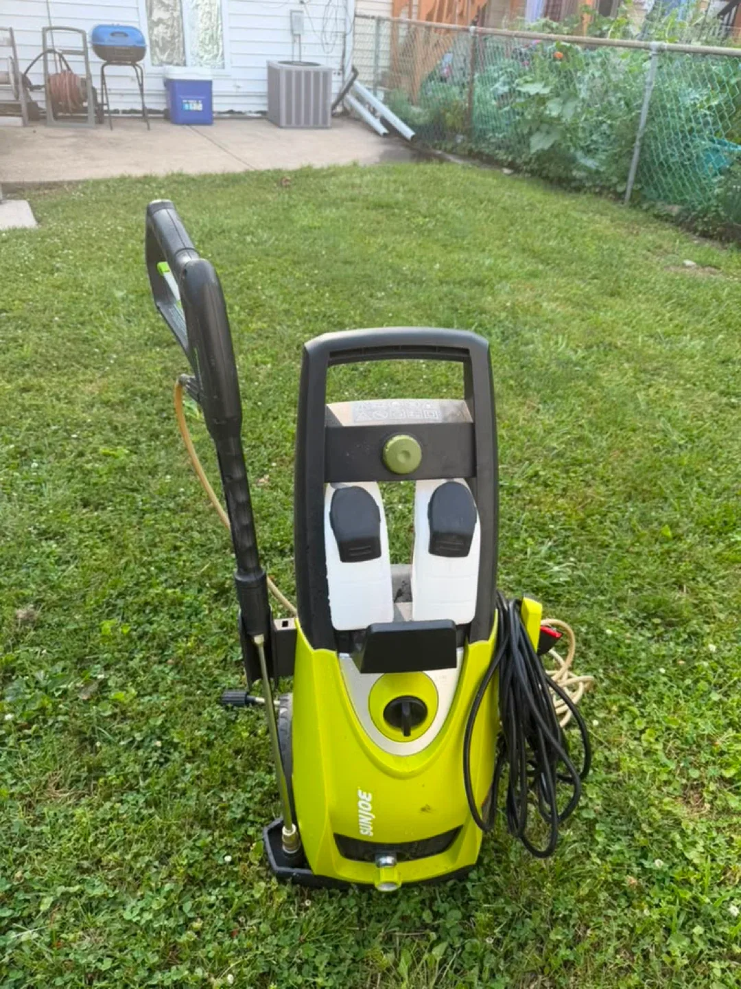 Sun Joe Pressure Washer - photo 2