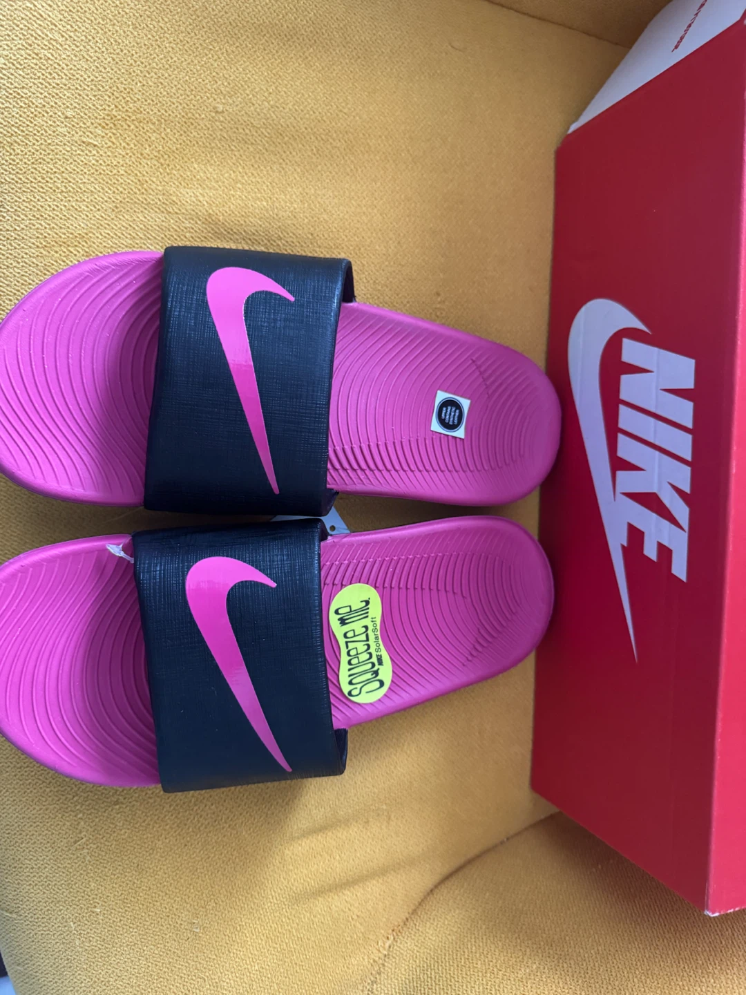 Nike Kawa Slide (GS/PS) - Pink/Black - Size 5Y