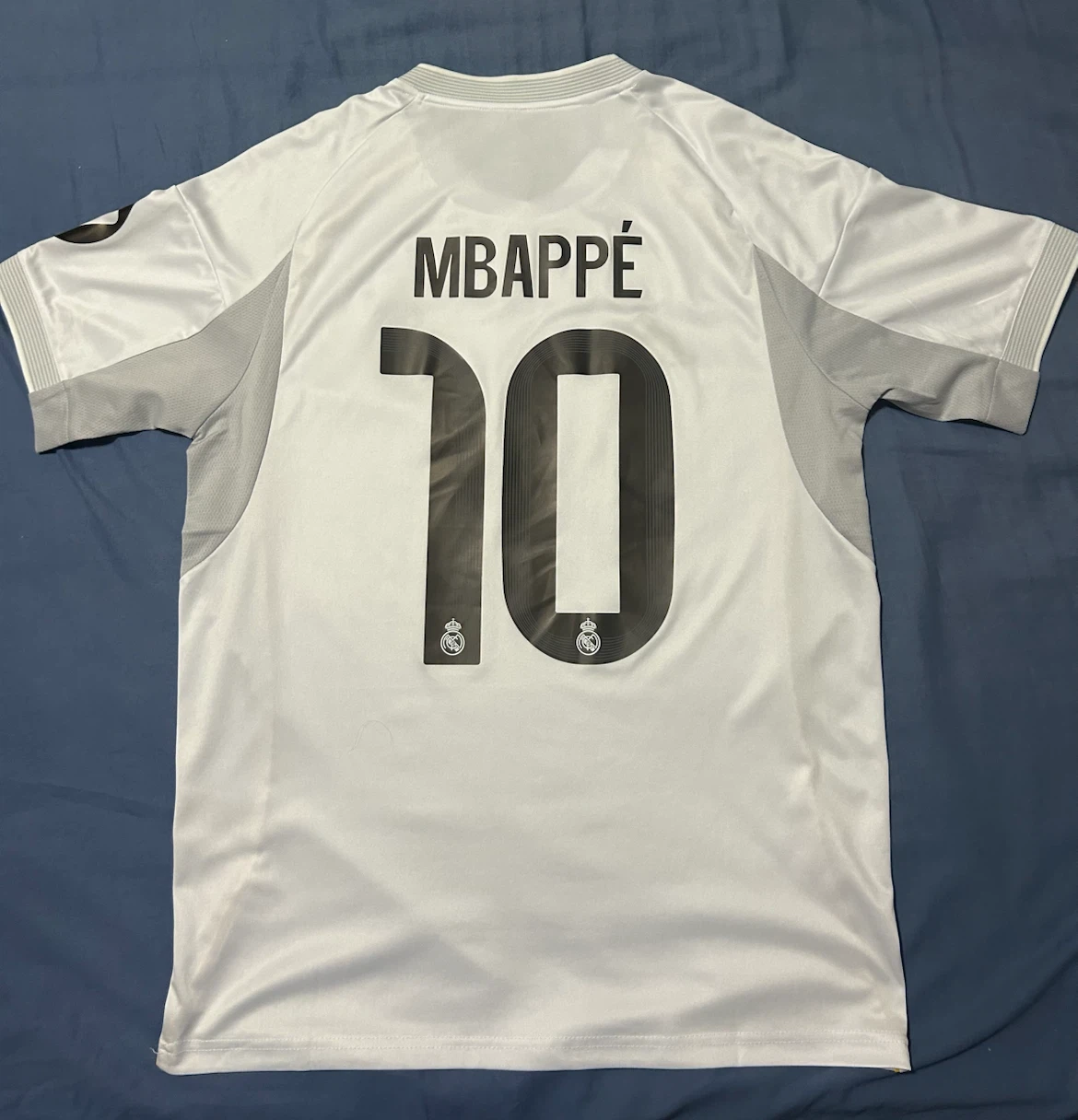 Real Madrid Mbappé 10 Jersey - photo 2