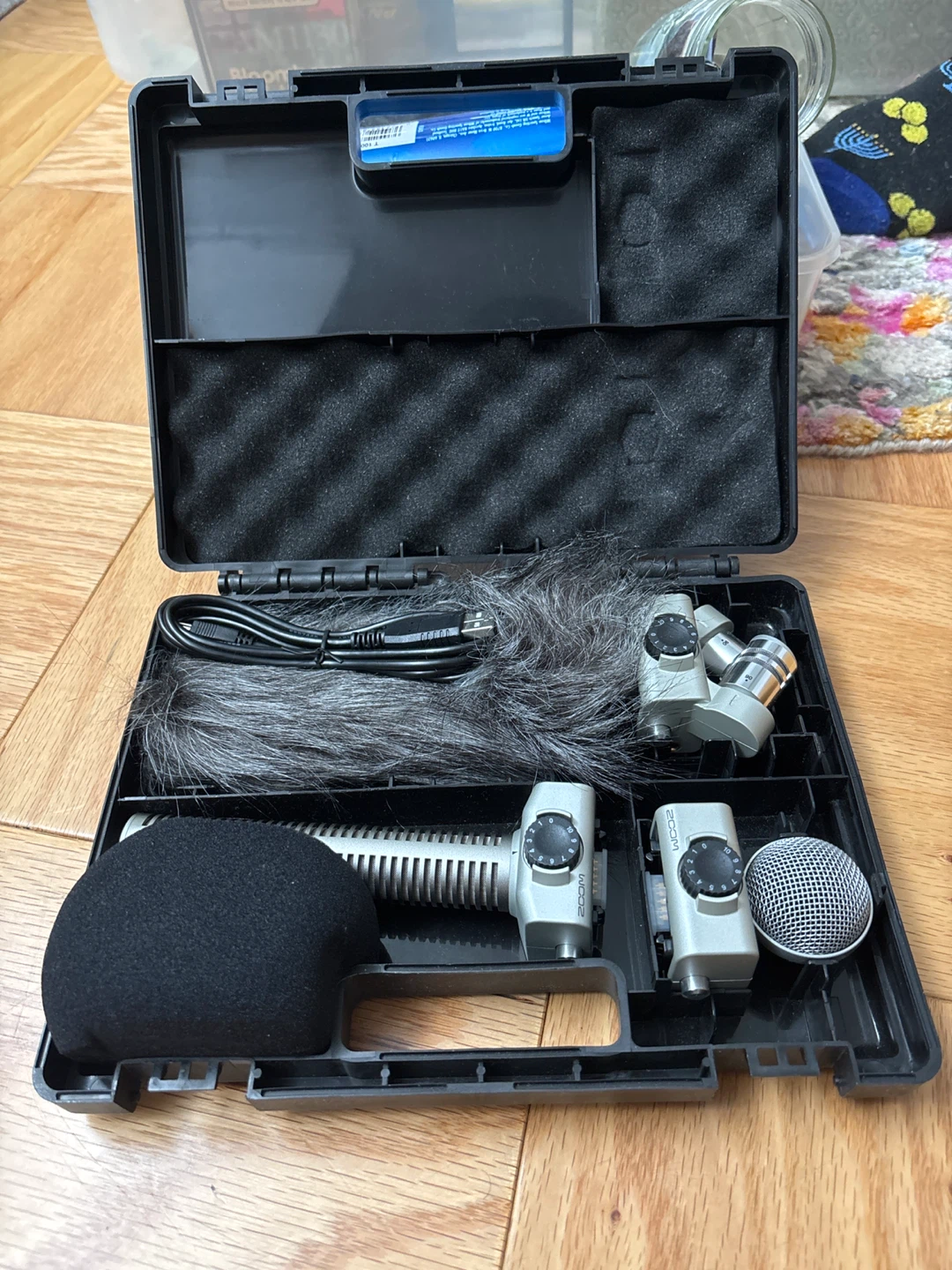 Zoom H5 Handy Recorder with Accessories