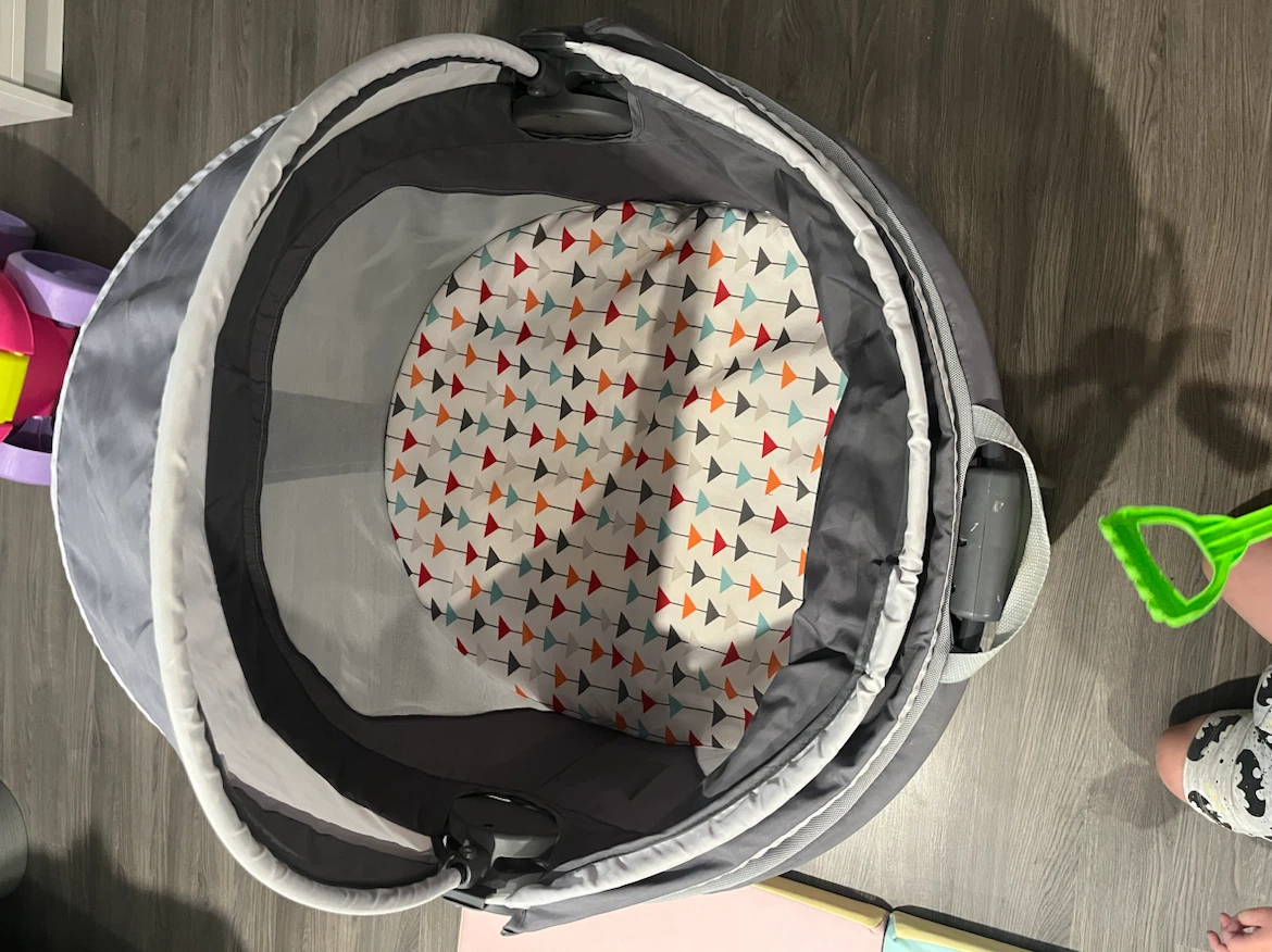 FisherPrice Portable Baby Bassinet Playpen - photo 2