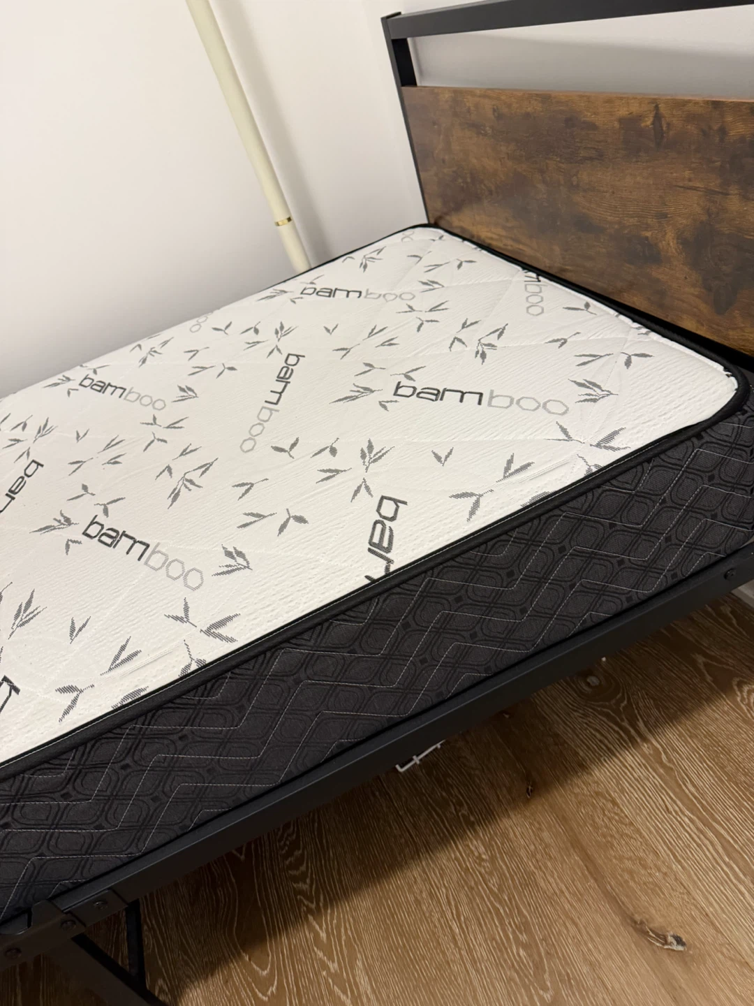 Twin bed and Bamboo Mattress 9”