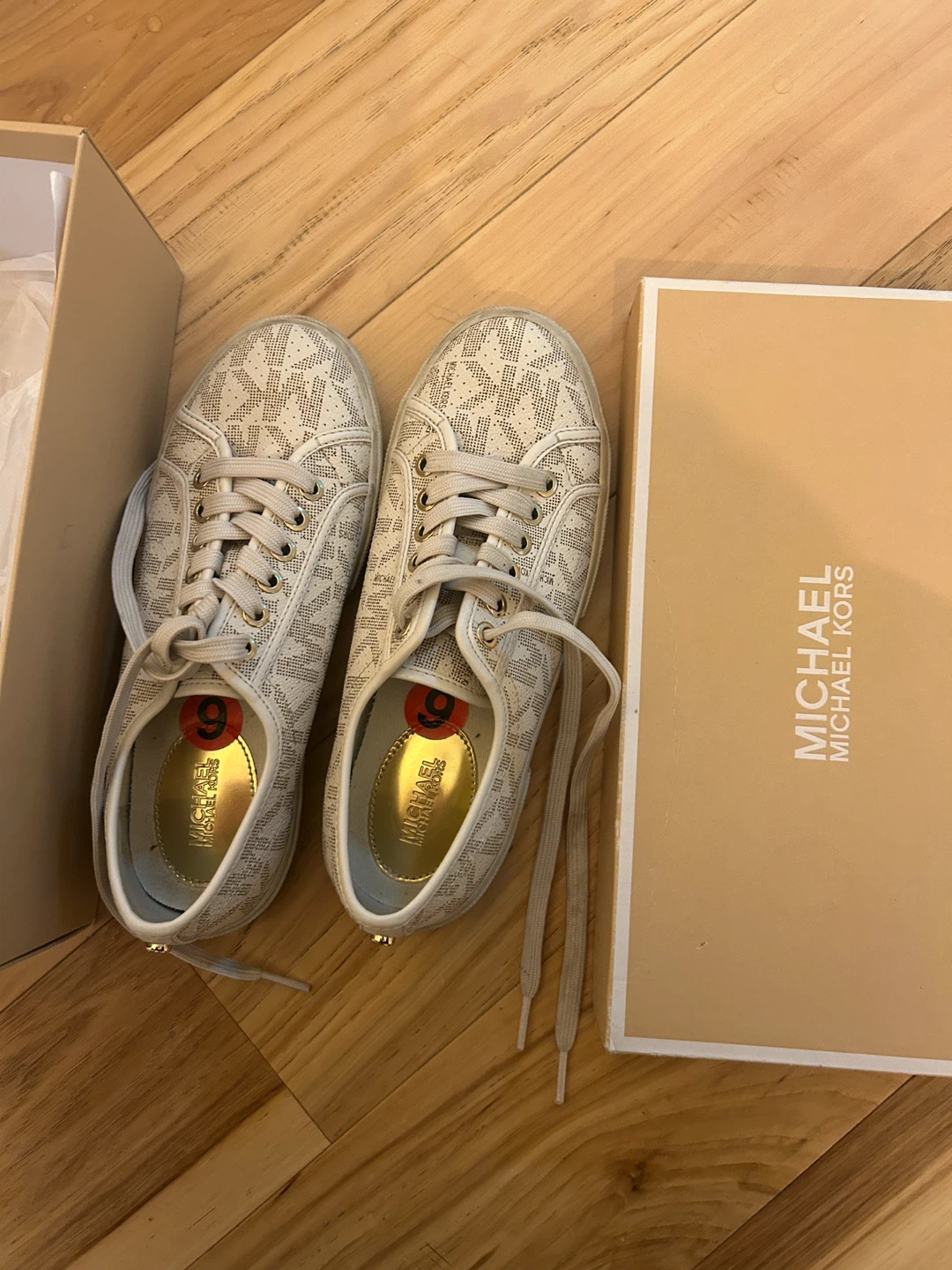 Michael Kors Women's Sneakers Size 6 - photo 2