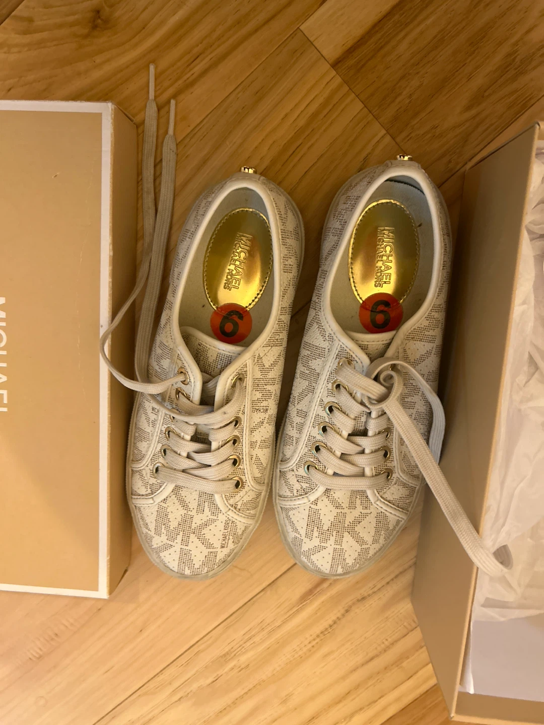 Michael Kors Women's Sneakers Size 6 - photo 3