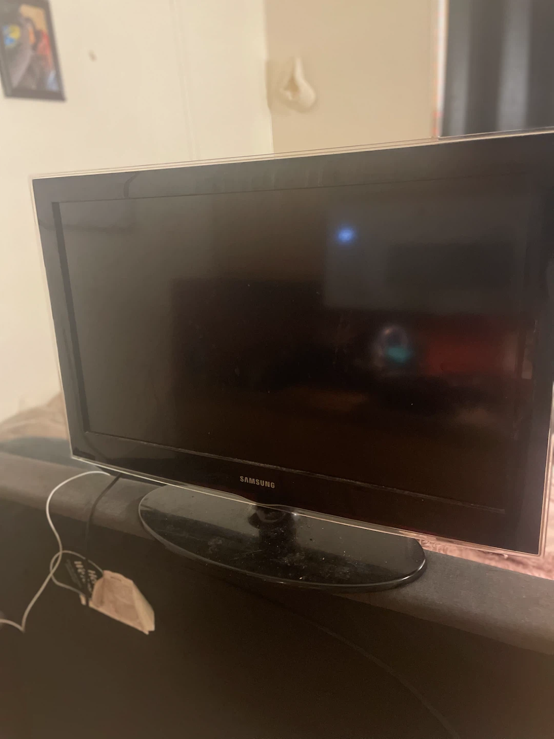 Samsung Flat Screen TV - photo 2