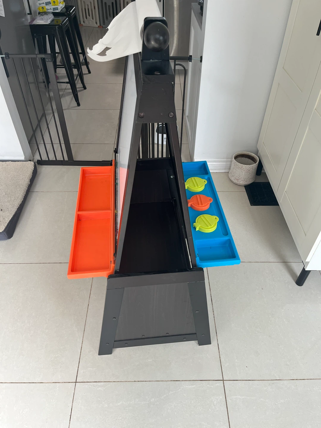 Double-Sided Kids Easel with Paper Roll