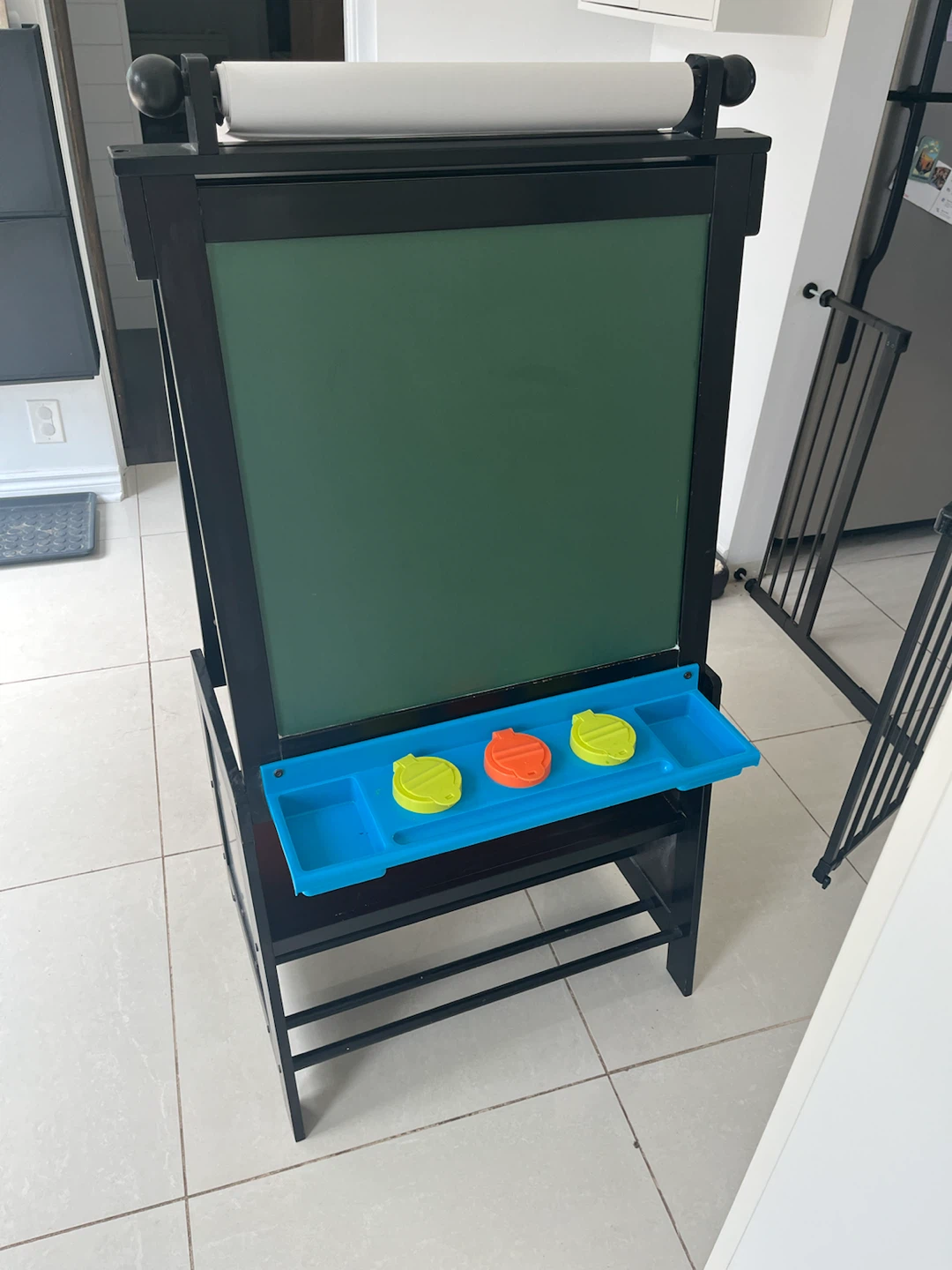 Double-Sided Kids Easel with Paper Roll - photo 2