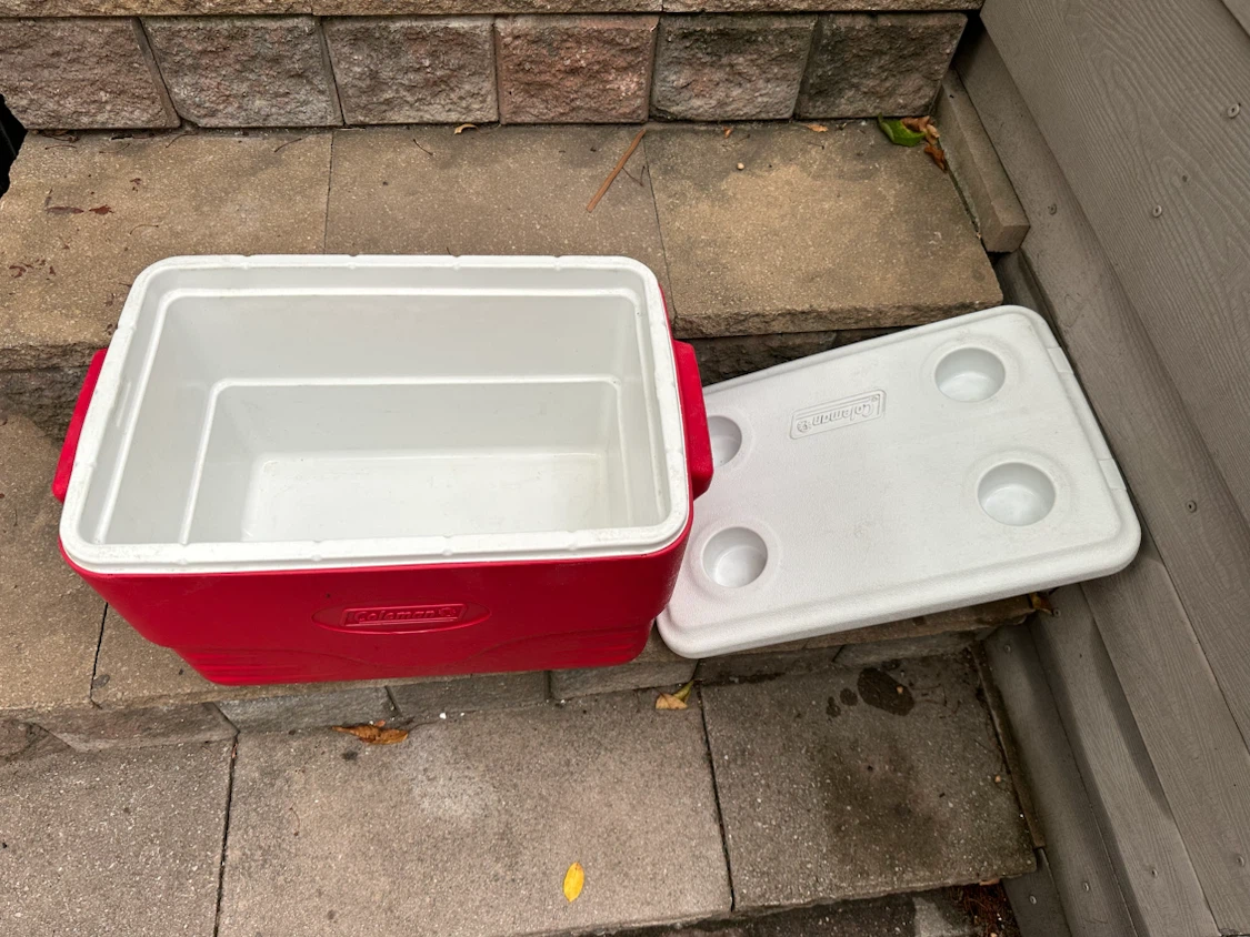 Coleman Cooler Box - Red/White