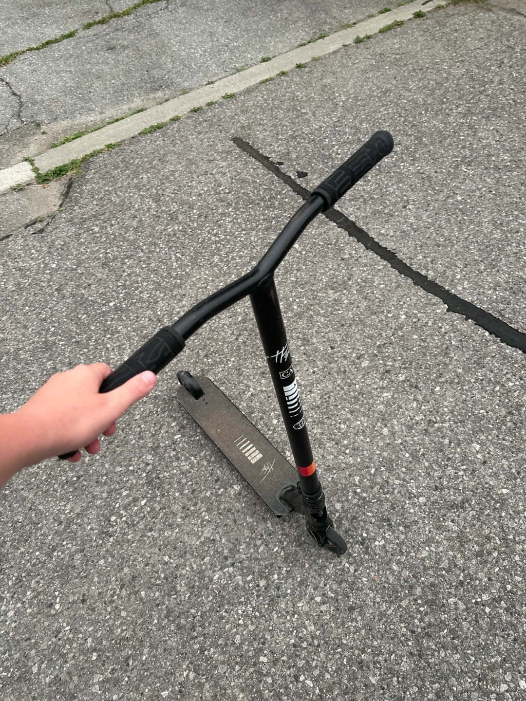 Hella Grip Scooter