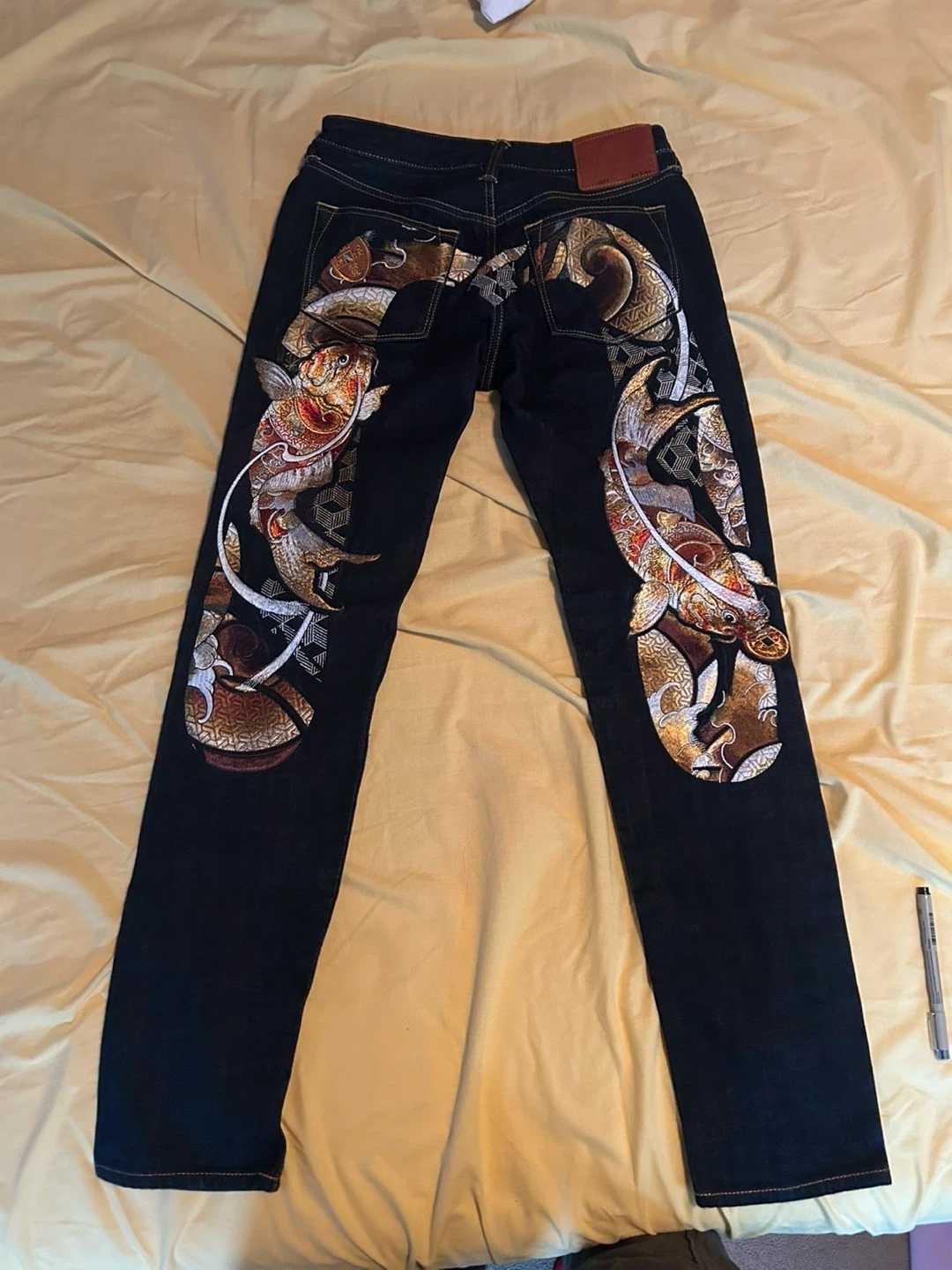 EVISU Jeans Koi Print Size 28x34