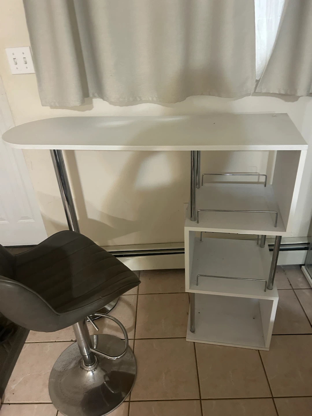 White Bar Table with Shelving and two chairs - photo 3