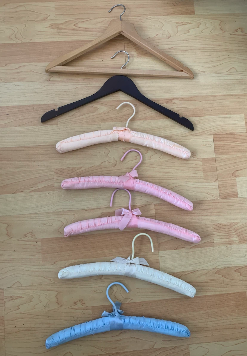 Set of 6 Padded Hangers