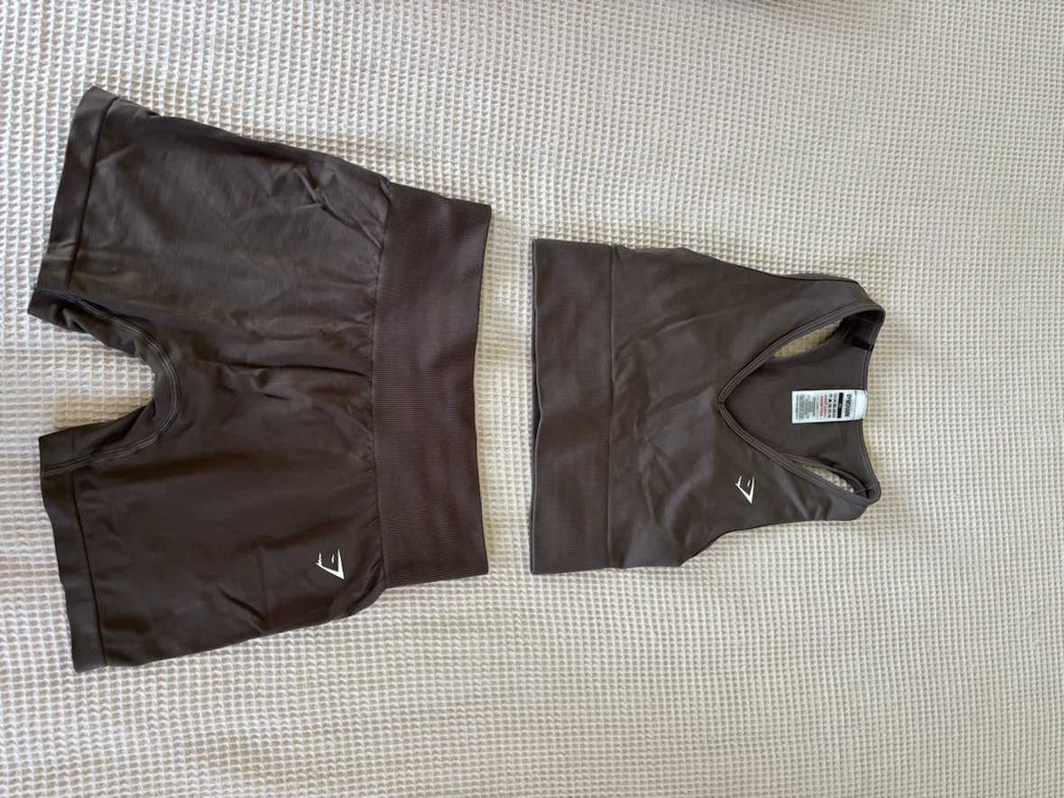 Gymshark Sports Bra and Shorts Set - photo 2
