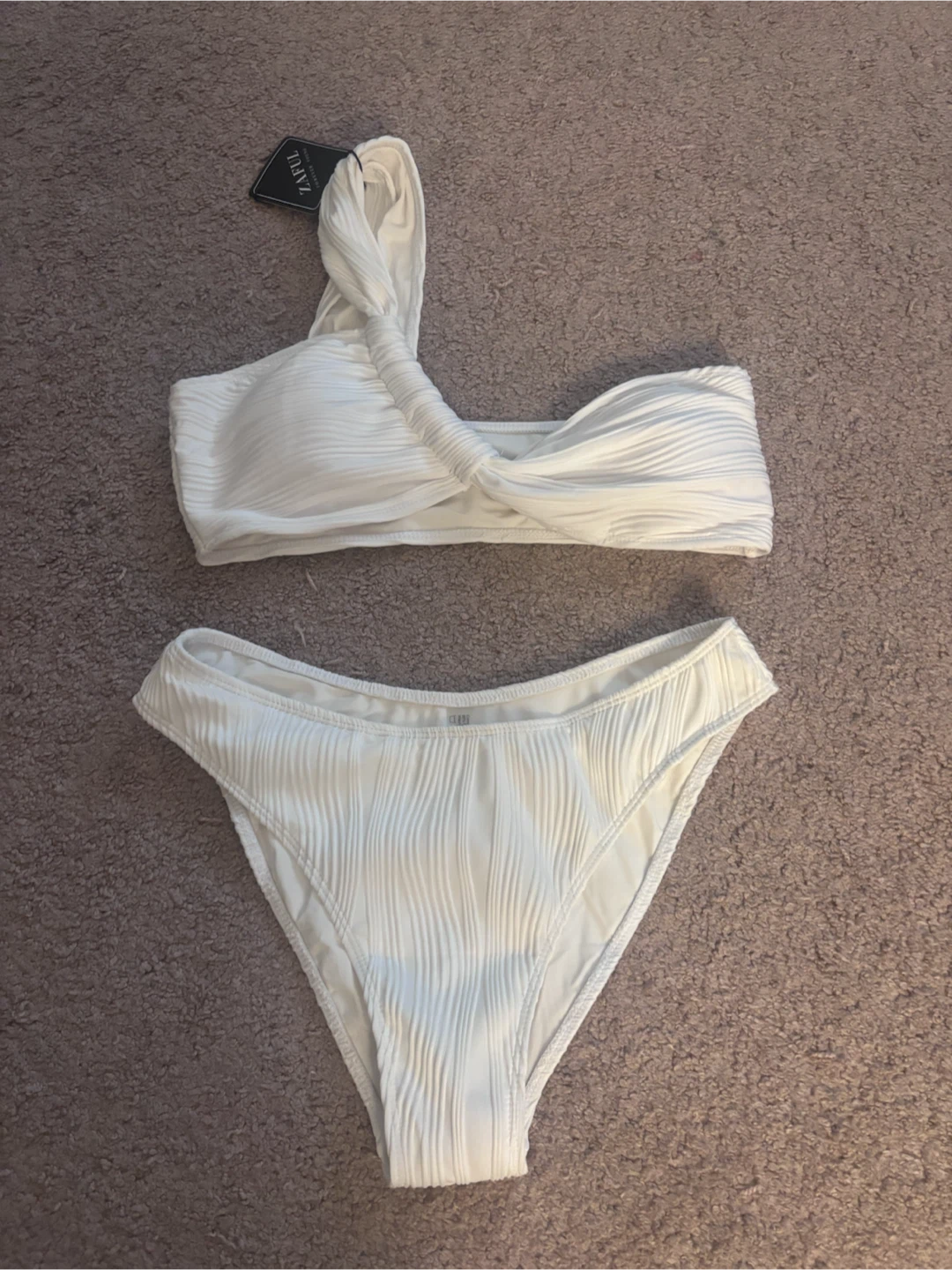 Zaful White Ribbed One-Shoulder Bikini Set