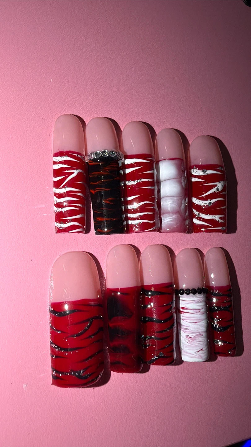 Press-On Nails Set - Red & Black Designs - photo 3