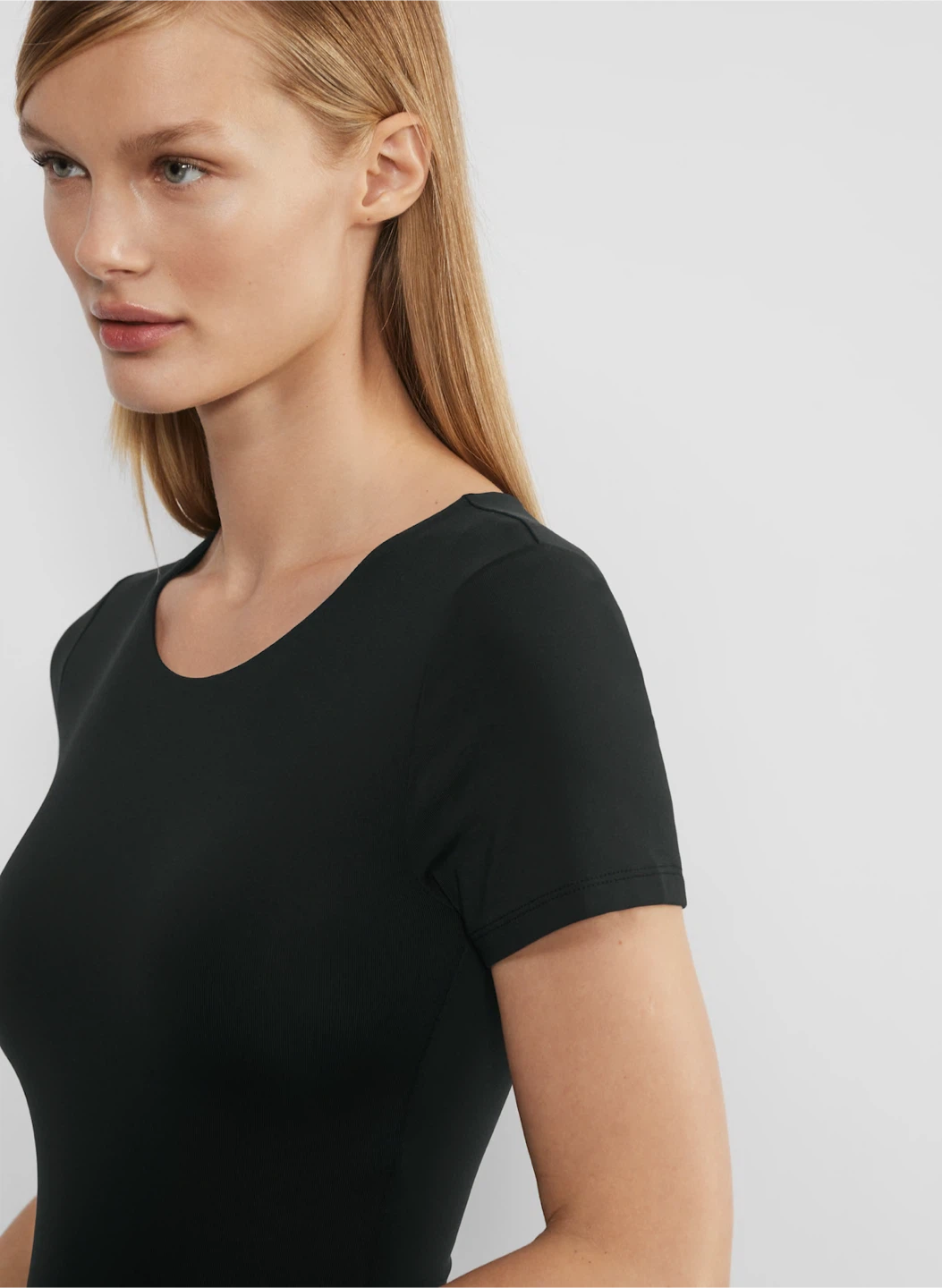 Aritzia Babaton Countour Crew Short-Sleeve Bodysuit - photo 5