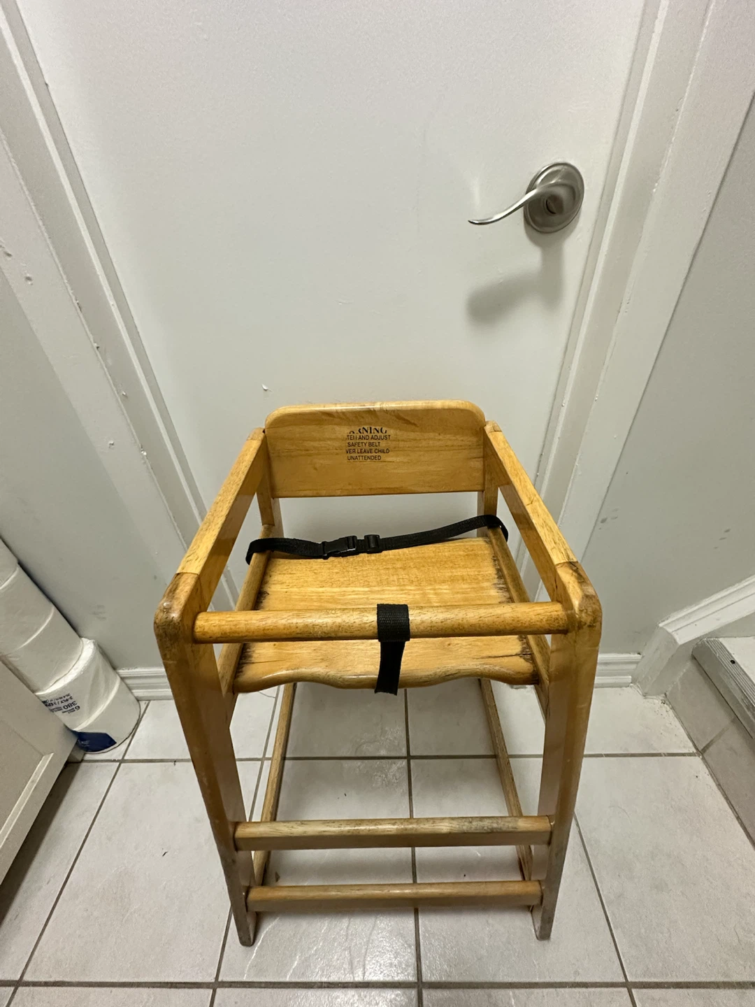 Wooden High Chair with Safety Straps - photo 2