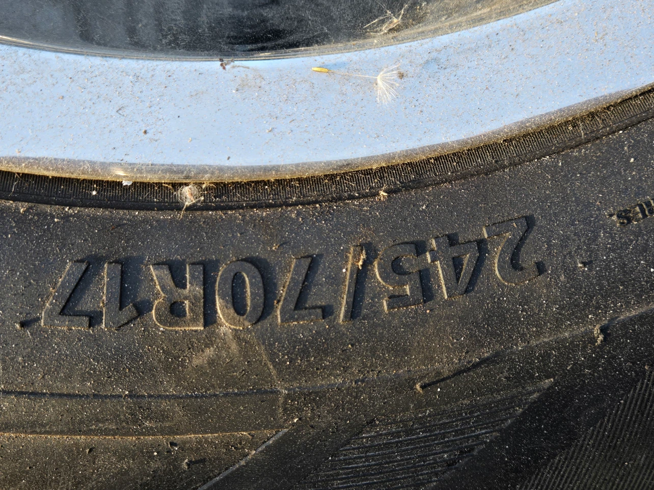 RoadBlazer HT CLX-11 Tires (245/70R17) - photo 2
